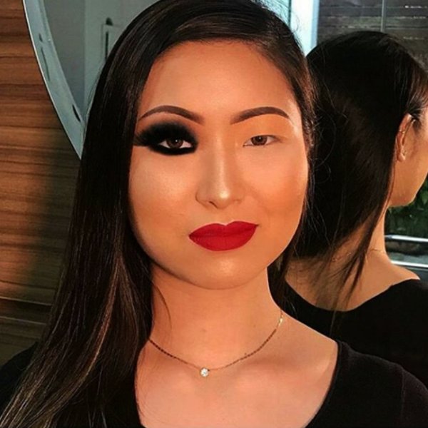 Half-face makeup: Moves to fever on social networks Instagram Picture 7