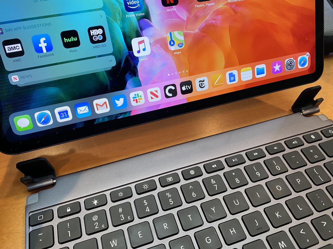 Hands-on with the iPad Pro's first trackpad keyboard case Picture 7