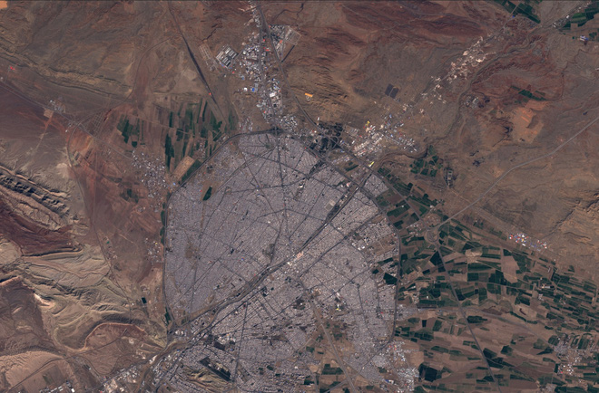 The burial chamber of the deceased due to Covid-19 in Iran is large enough to be seen from space Picture 1