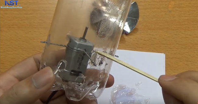 Homemade portable vacuum cleaner is easy to imagine Picture 10