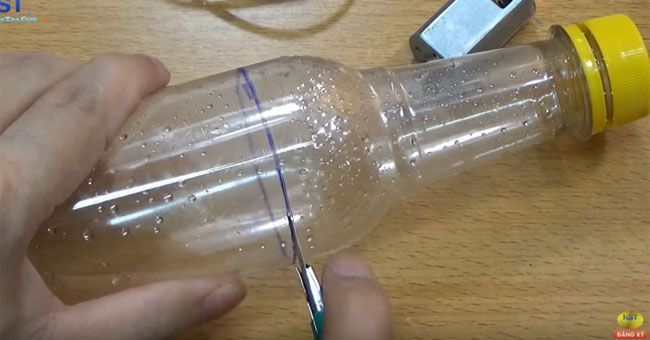 Homemade portable vacuum cleaner is easy to imagine Picture 2