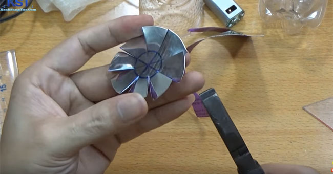 Homemade portable vacuum cleaner is easy to imagine Picture 4