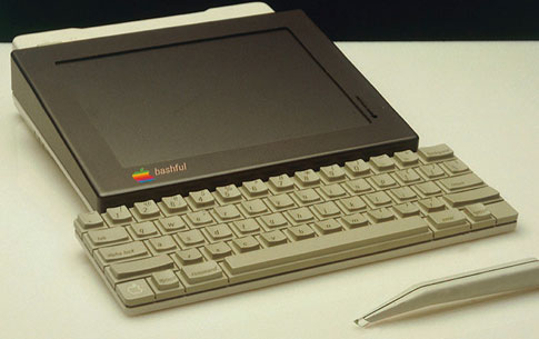 How did Steve Jobs do to help iPad succeed? Picture 4