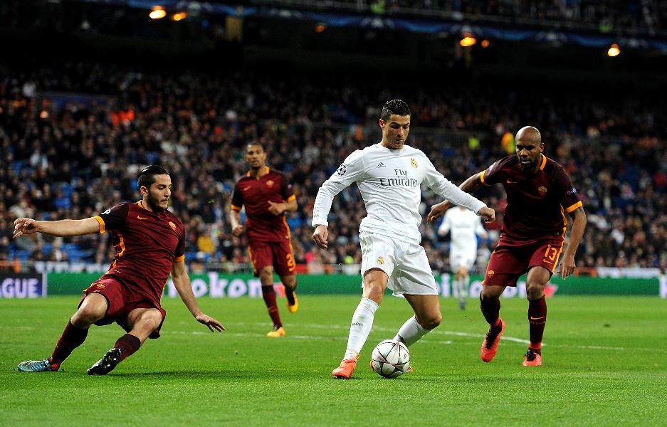 How do small ideas like Twitter, WhatsApp, AirBnB create great value through network effects? Picture 8