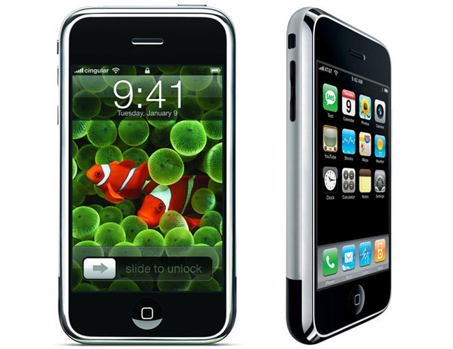 How has the iPhone evolved, from 2007 to 2017? Picture 1