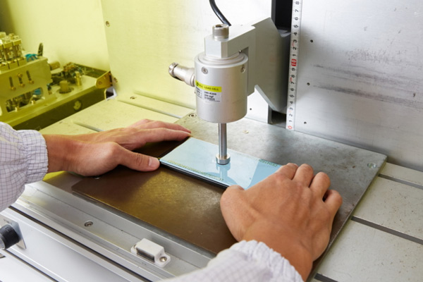 How must Samsung's smartphones and smartwatch go through a rigorous quality control process? Picture 10