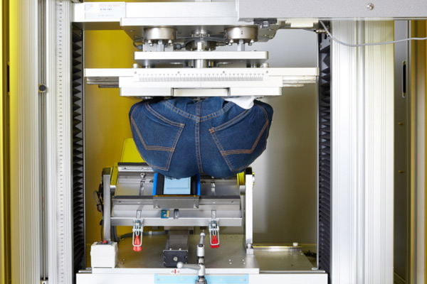 How must Samsung's smartphones and smartwatch go through a rigorous quality control process? Picture 11