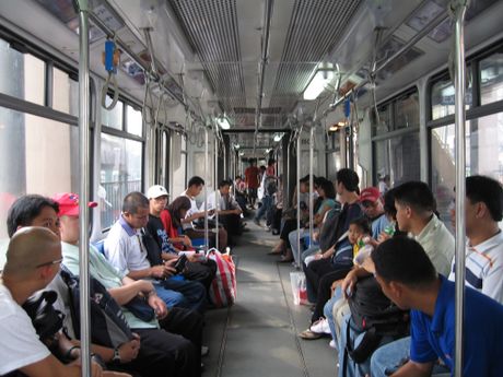 How to Avoid Crowds in Mass Transit Picture 4