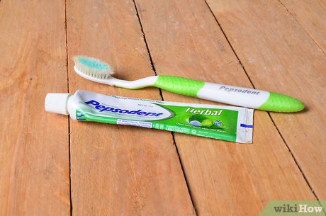 How to Be Considerate on Public Transport Picture 9