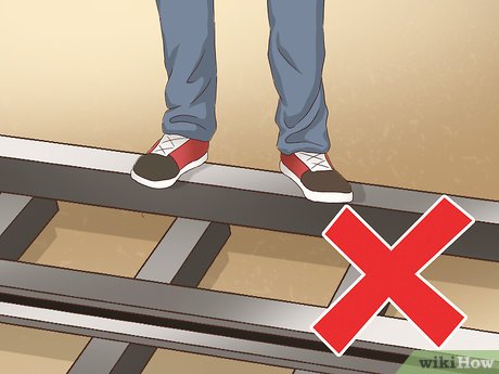 How to Be Safe Around Trains Picture 22