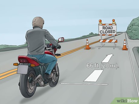 How to Brake Properly on a Motorcycle Picture 1