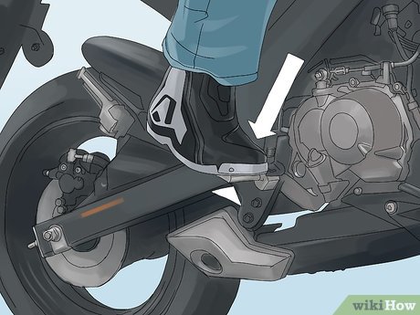 How to Brake Properly on a Motorcycle Picture 3