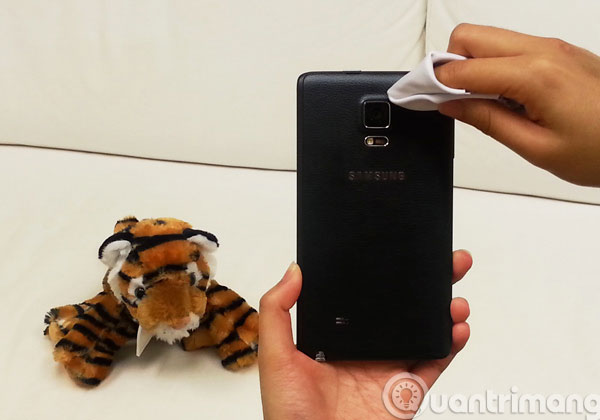 How to capture a sharper image when using the phone camera? Picture 4