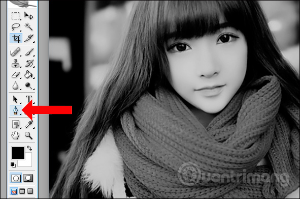 How to convert black and white images into color images in Photoshop Picture 1