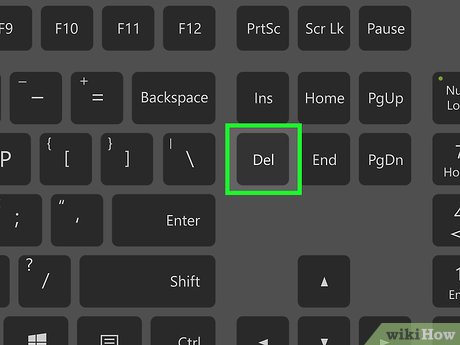 How to Cut an Object Using Knife Project in Blender 2.77 Picture 13