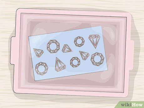 How to Decorate a Jewelry Box Picture 16