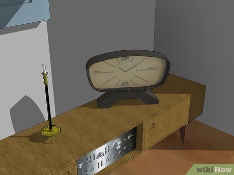 How to Decorate with Vintage Artwork Picture 17