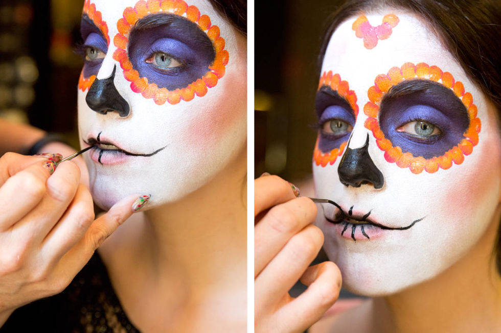 How to draw a mysterious, attractive mask for Halloween night Picture 8