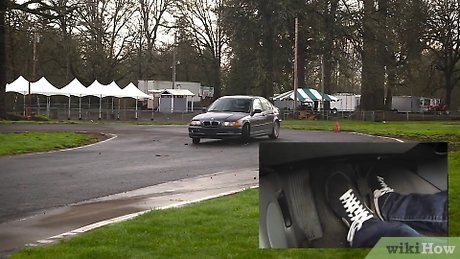 How to Drift a Car Picture 17