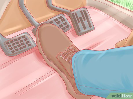 How to Drive a Farm Tractor Picture 8