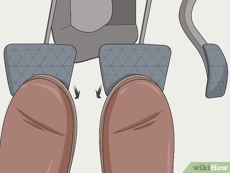 How to Get Started on a Hill when Driving a Manual Transmission Car Picture 12