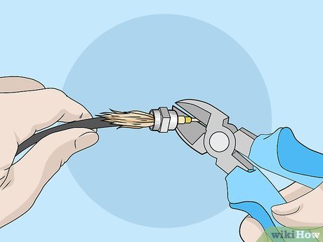 How to Install a UHF Connector Picture 10