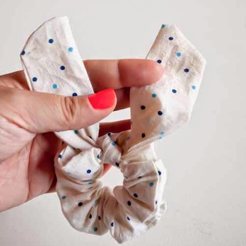 How to make a rabbit's hair tie to a sister on October 20 Picture 19