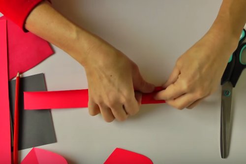 How to make a unique heart box containing 20 - 10 gifts Picture 2