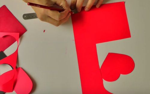 How to make a unique heart box containing 20 - 10 gifts Picture 7