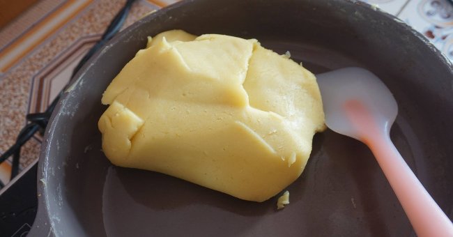 How to make baked moon cakes simply by electric rice cooker Picture 4