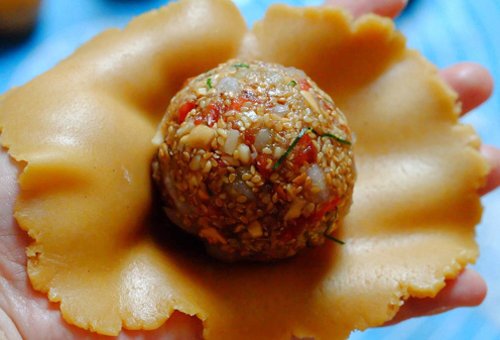 How to make Chinese moon cakes with simple grilled vegetables at home Picture 5