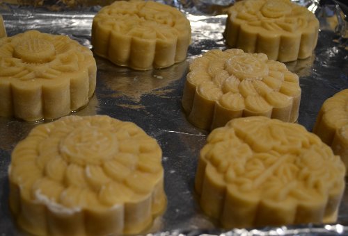 How to make Chinese moon cakes with simple grilled vegetables at home Picture 6