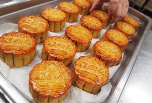 How to make Chinese moon cakes with simple grilled vegetables at home Picture 7