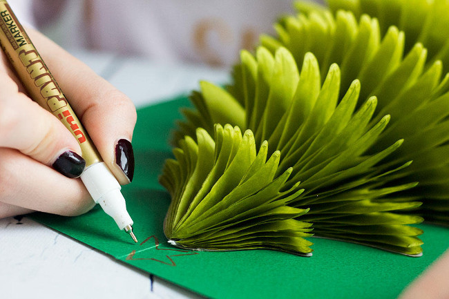 How to make Christmas cards with unique 3D Christmas trees Picture 5