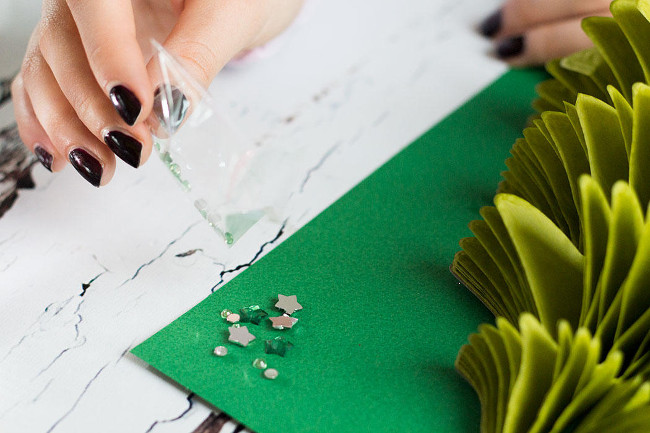 How to make Christmas cards with unique 3D Christmas trees Picture 6