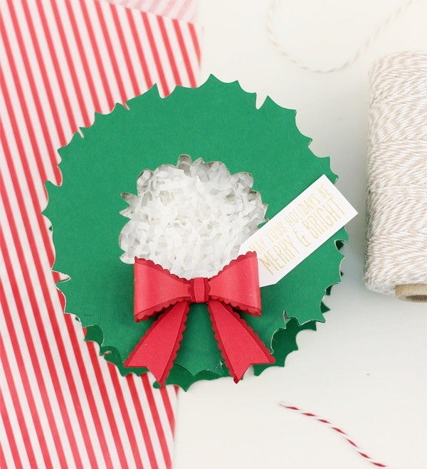 How to make Christmas gift boxes simple and beautiful Picture 11