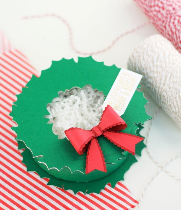 How to make Christmas gift boxes simple and beautiful Picture 13