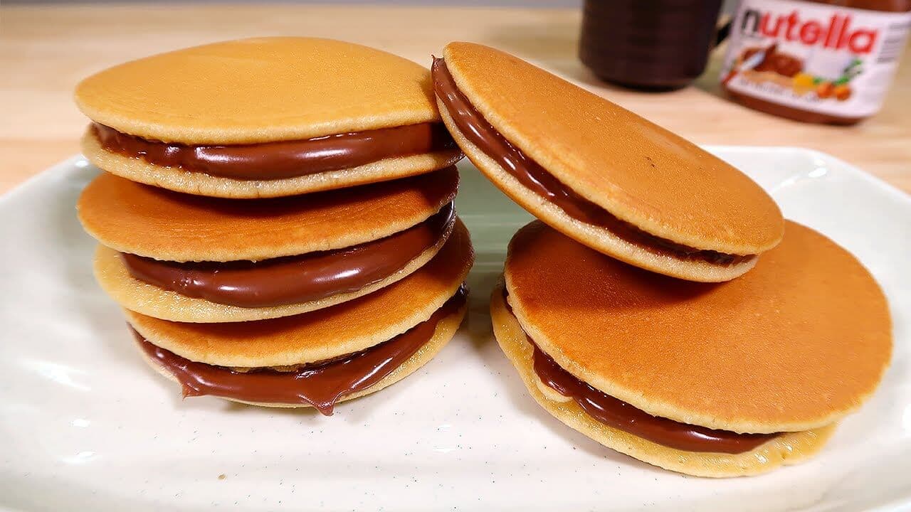 How to make Doremon donuts (Dorayaki cake) with convenient mixes Picture 6