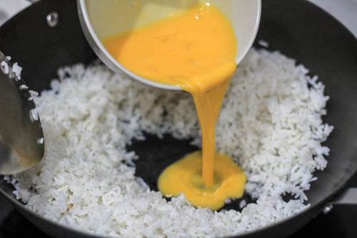How to make egg fried rice delicious and simple Picture 2