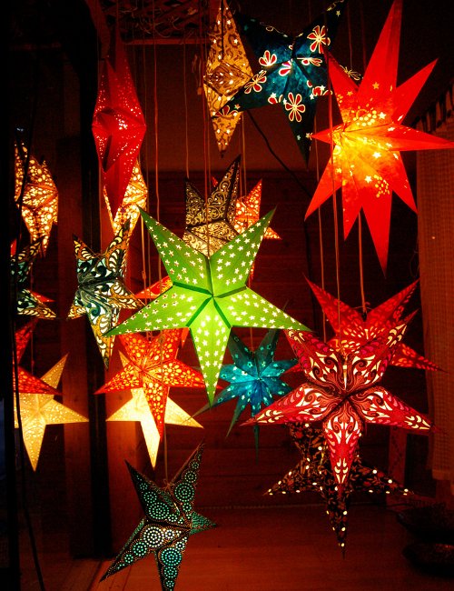 How to make Mid-Autumn lanterns with simple paper stars Picture 8