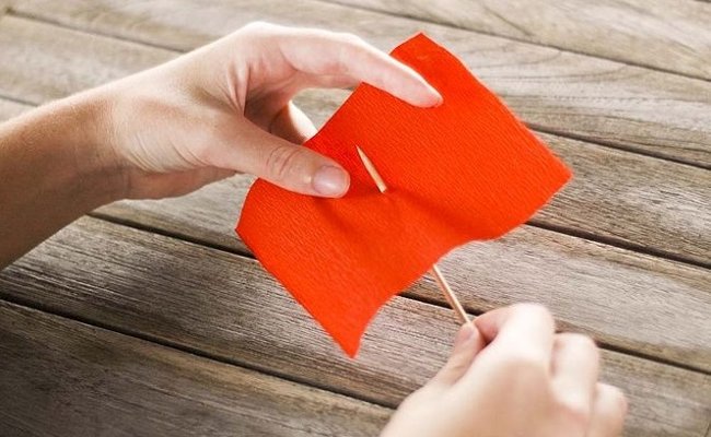 How to make romantic chocolate flower pots for girlfriends on October 20 Picture 2