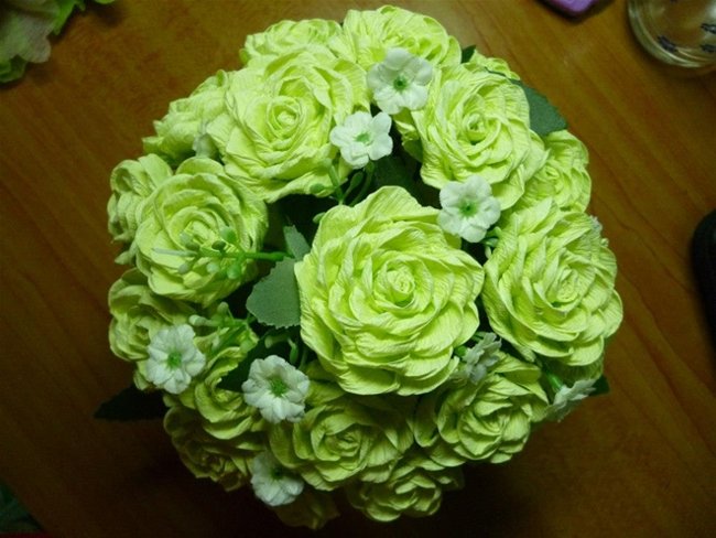 How to make roses from shrugged paper for girlfriends on International Women's Day 8/3 Picture 9