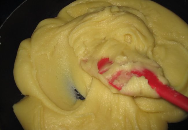 How to make traditional baked Mid-Autumn Moon cake at home Picture 2