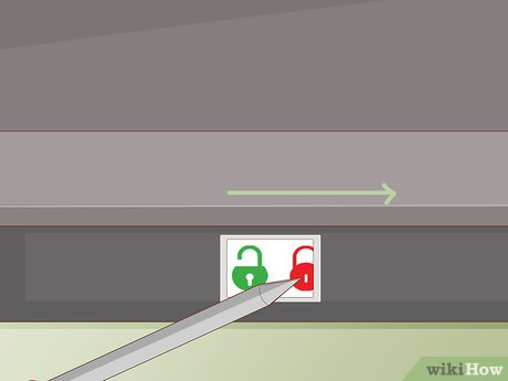 How to Open a DVD Case Picture 8