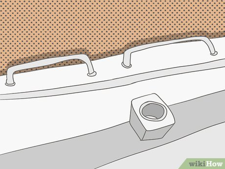 How to Operate a Freshwater Fishing Boat Picture 5