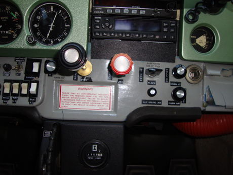 How to Prepare to Fly an Airplane in an Emergency Picture 4