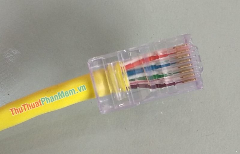 How to press the network cable according to standards A and B Picture 5
