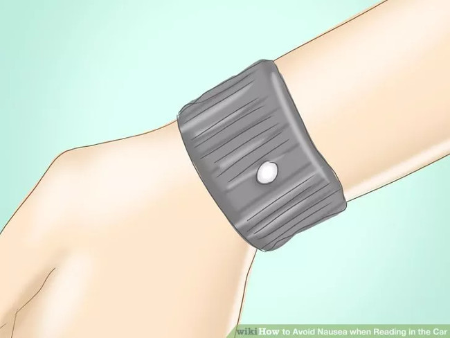 How to prevent dizziness and nausea when reading books on the train Picture 7