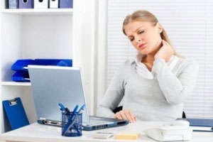 How to prevent harms when using a long-term laptop Picture 5