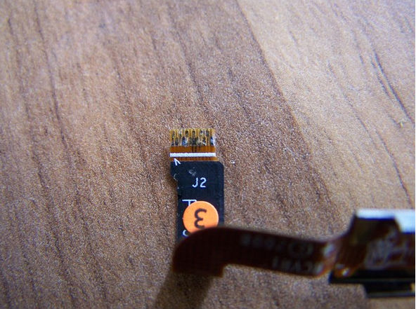 How to remove and repair iPhone contaminated with water and liquid Picture 6